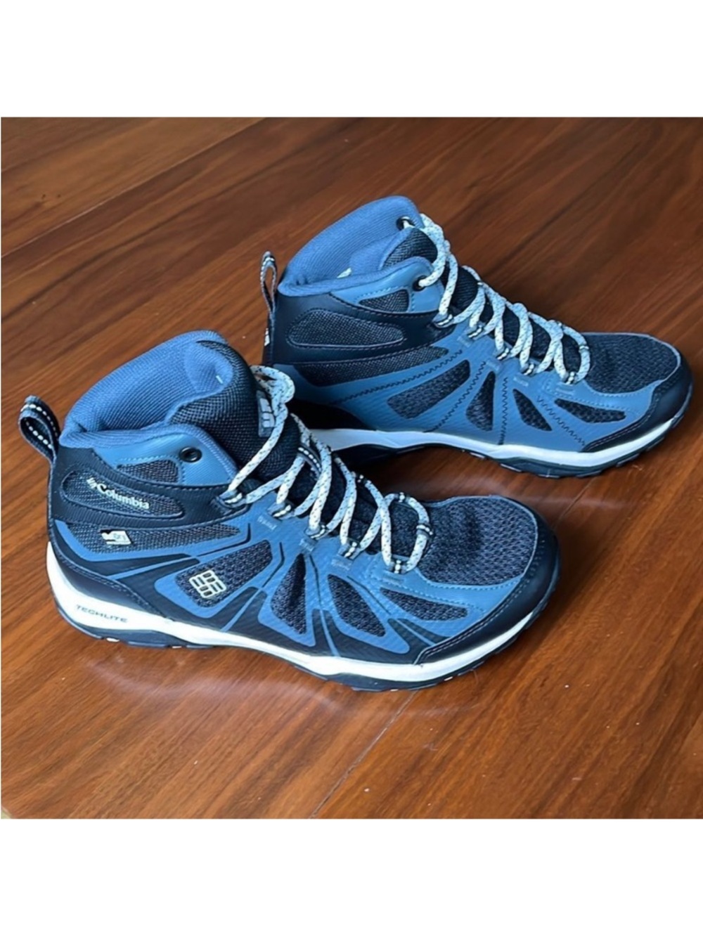 Columbia Grove Heights Hiking Trail Boots new without tags size 7